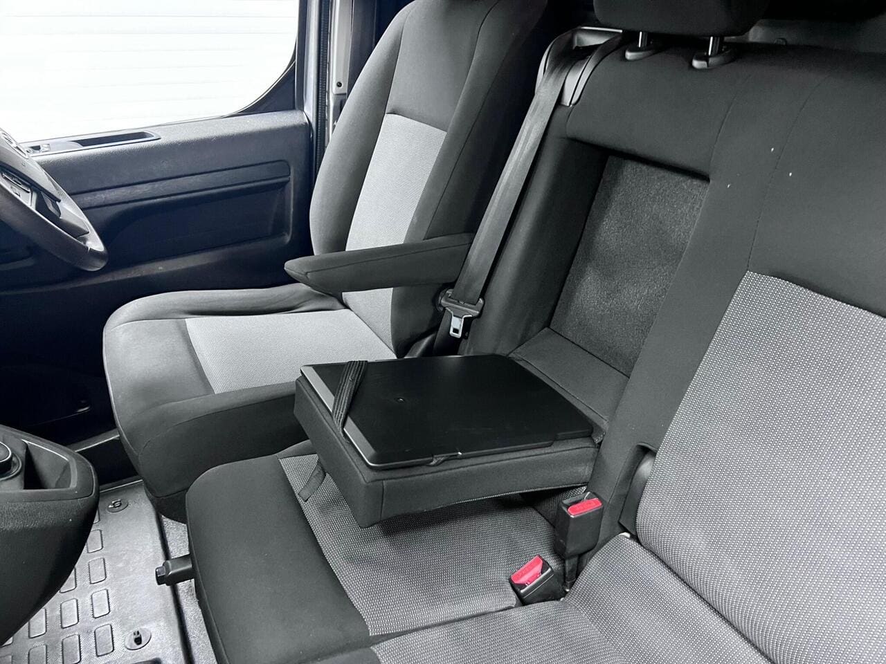 2023 Toyota ProAce, seat front passenger (photo 18 of 36)