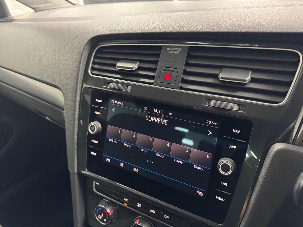 2019 Volkswagen Golf, infotainment system (photo 20 of 30)