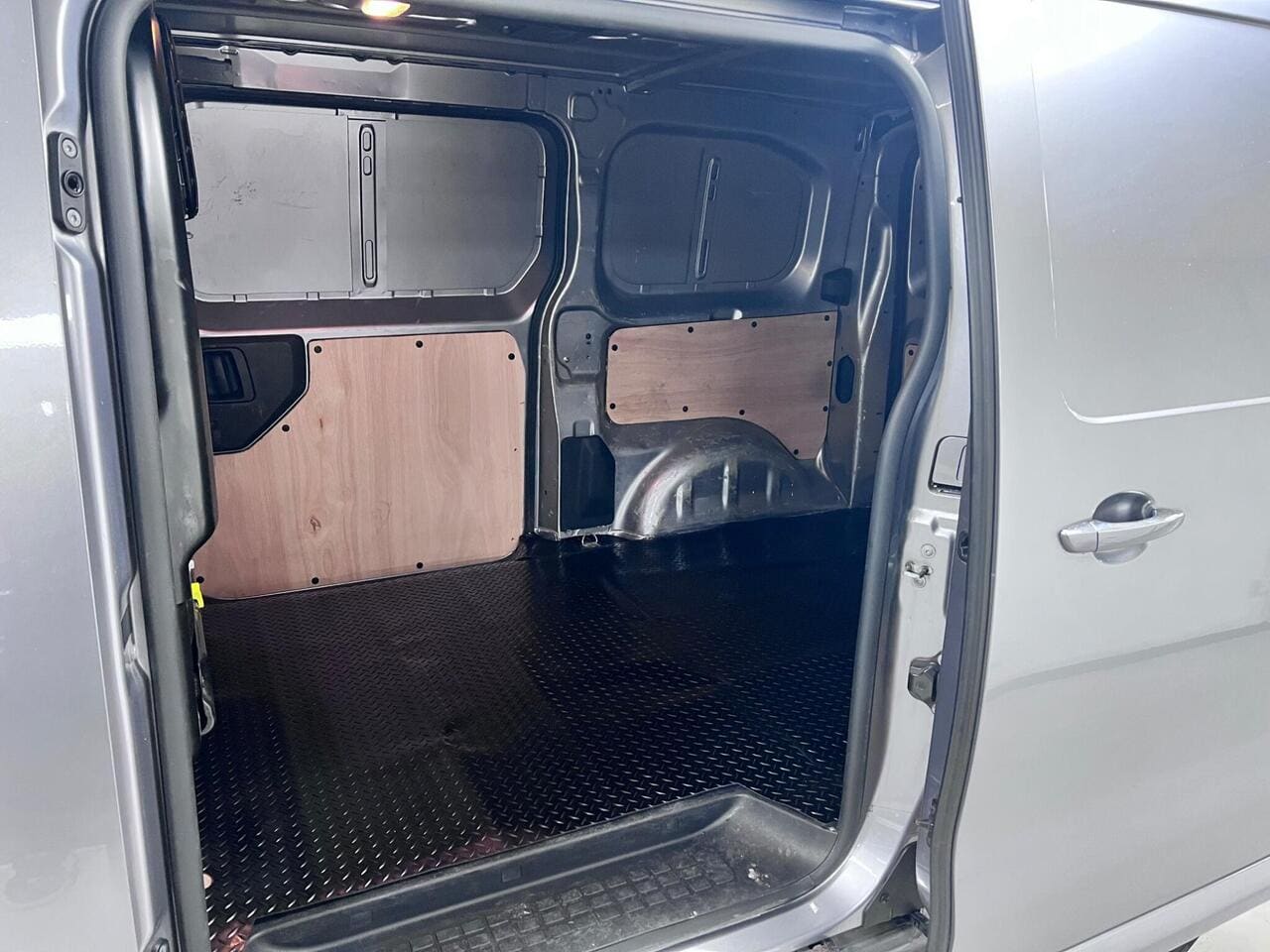 2023 Toyota ProAce, cargo space (photo 26 of 36)