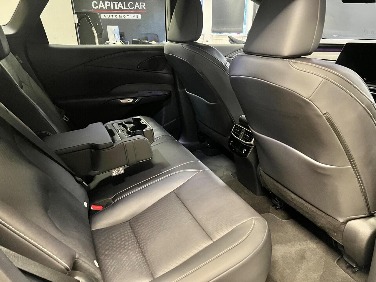 2024 Lexus RX, seats rear (photo 37 of 57)