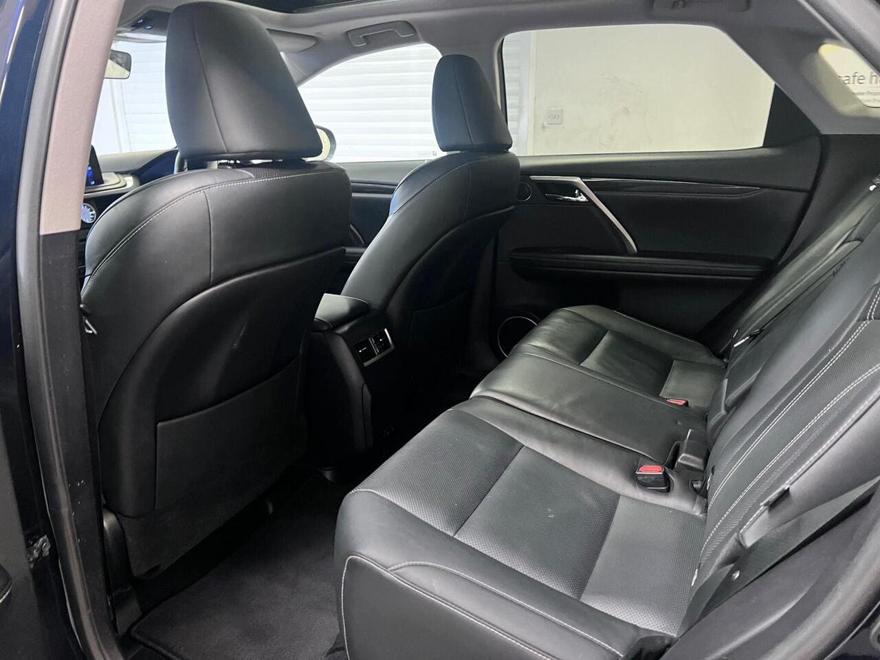 2020 Lexus RX, seats rear (photo 15 of 45)
