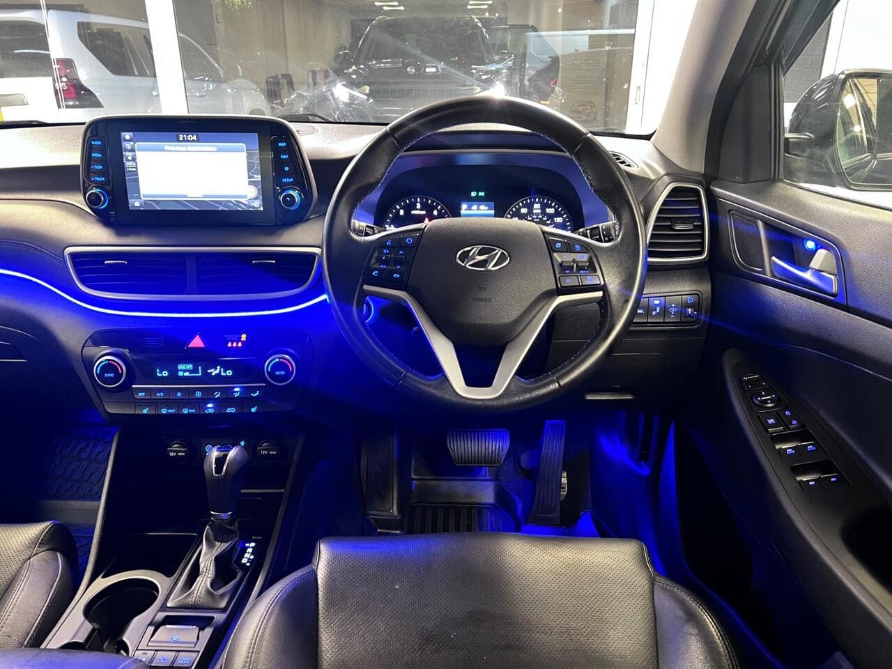 2020 Hyundai TUCSON, steering wheel (photo 34 of 40)