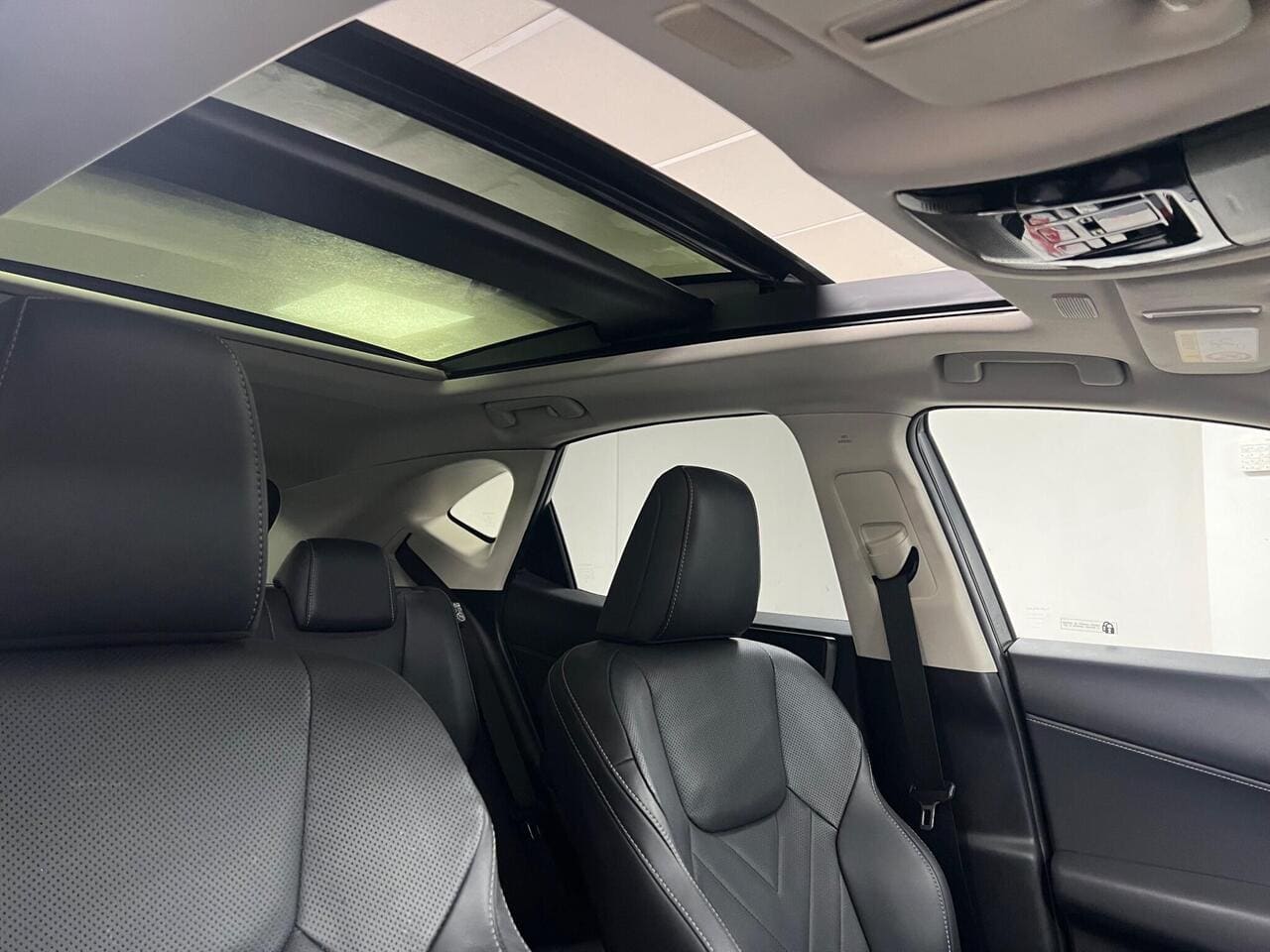 2022 Lexus NX (photo 31 of 46)