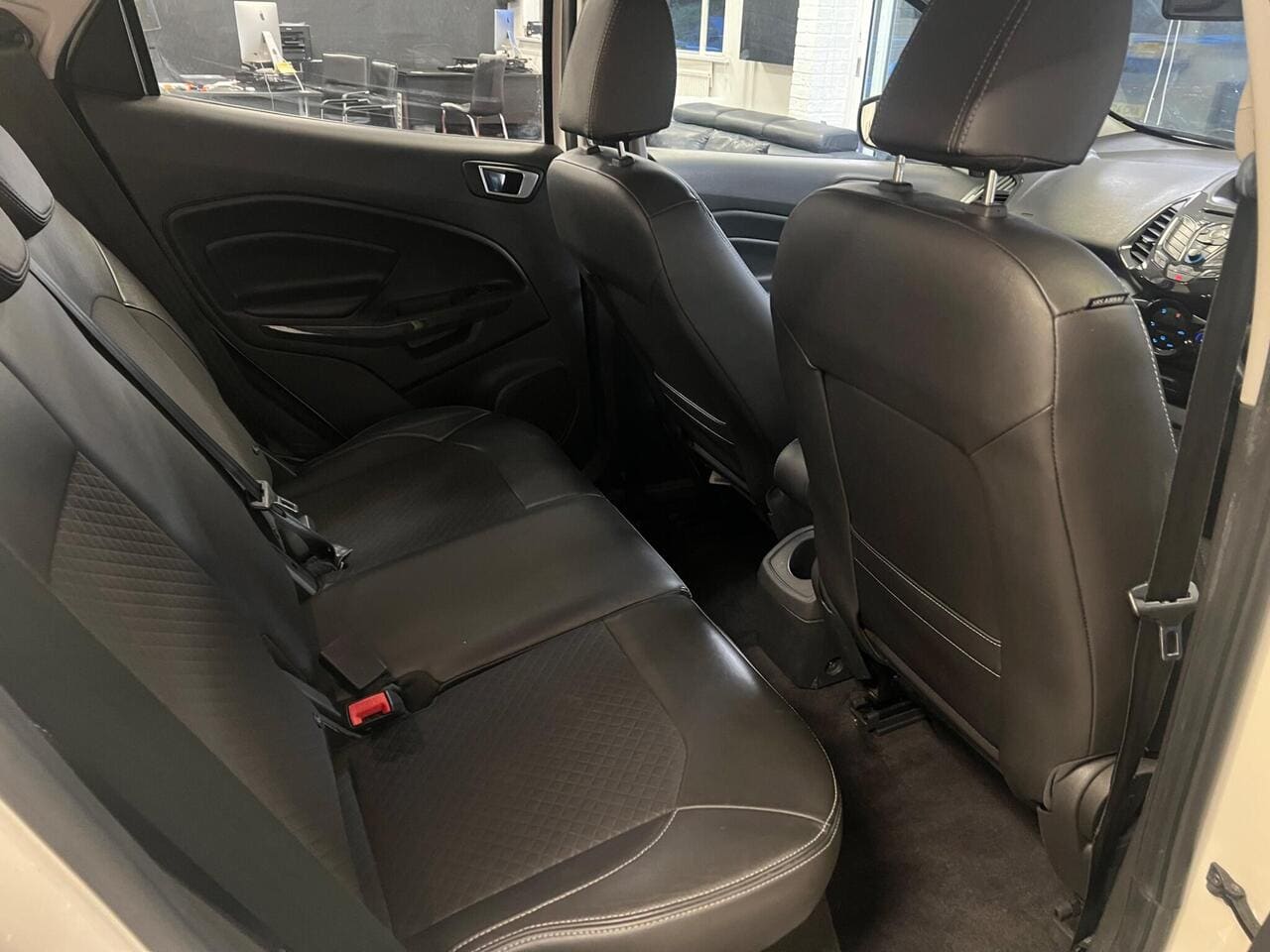 2016 Ford EcoSport, seats rear (photo 19 of 26)