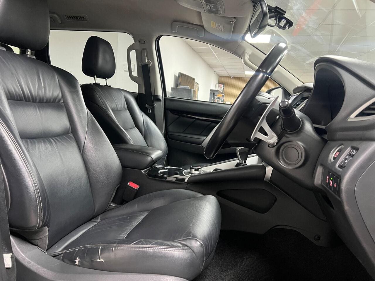 2020 Mitsubishi Shogun Sport, seat driver (photo 15 of 44)