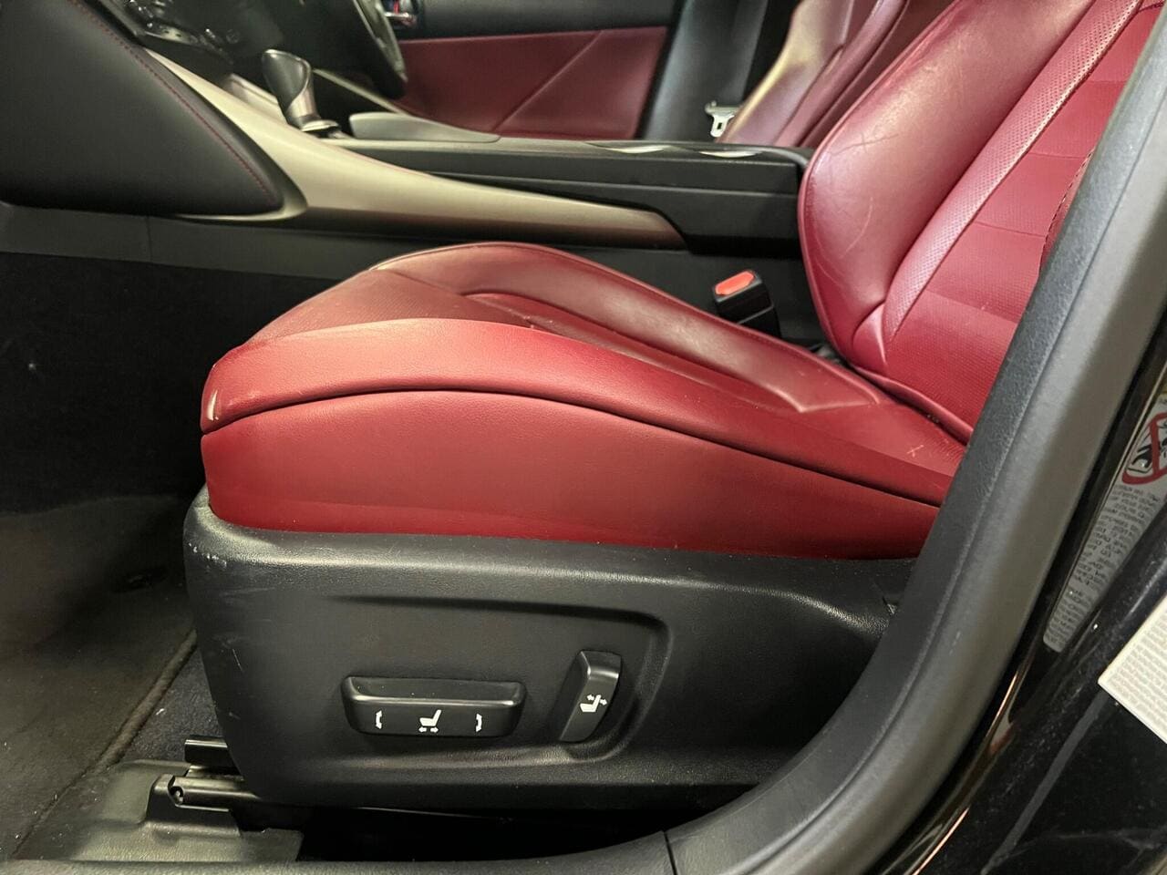 2013 Lexus IS, seat front passenger (photo 19 of 34)