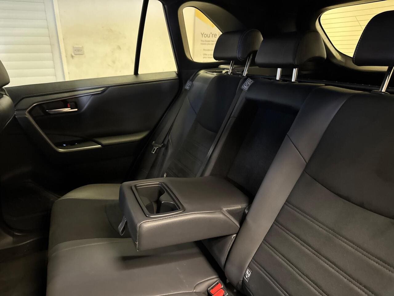 2025 Toyota RAV4, seats rear (photo 35 of 41)