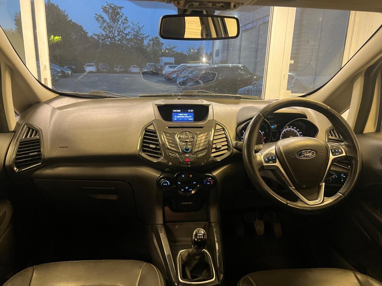 2016 Ford EcoSport, interior front (photo 16 of 26)