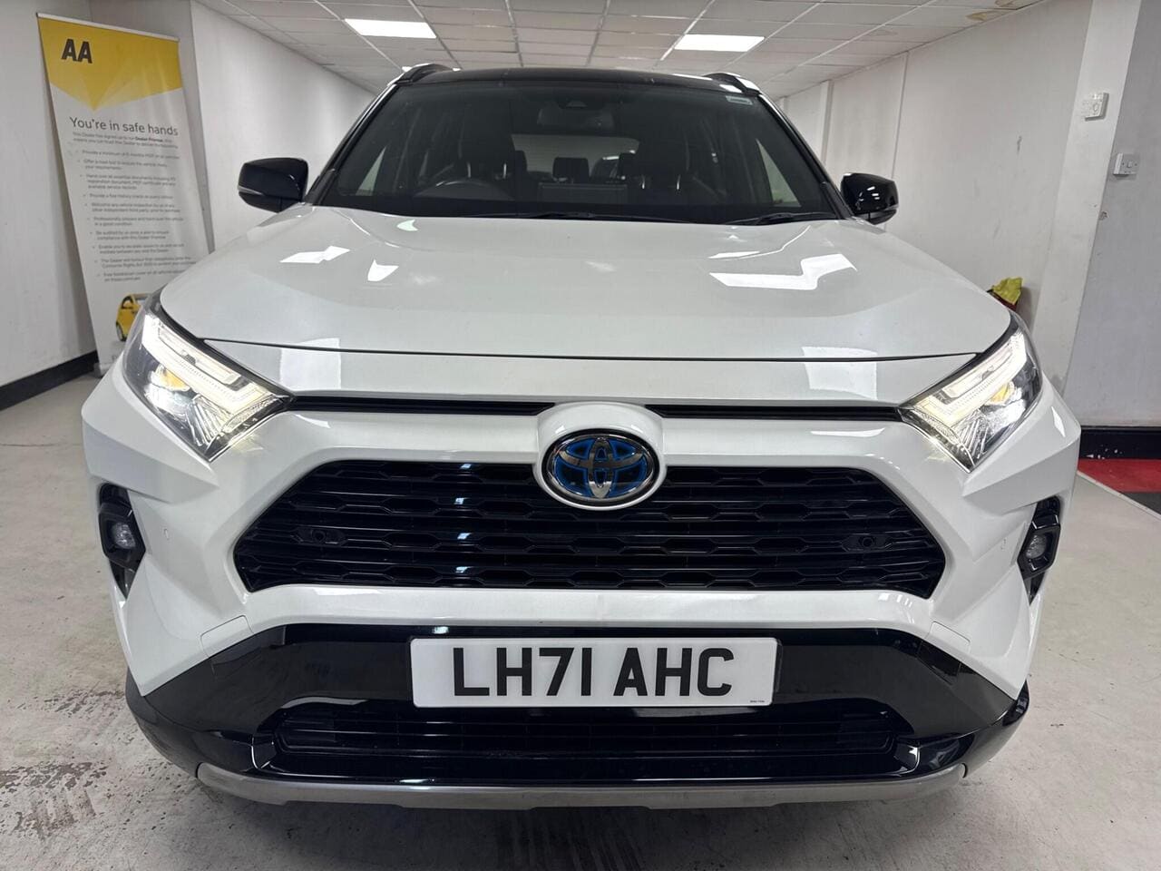 2022 Toyota RAV4, front (photo 36 of 36)