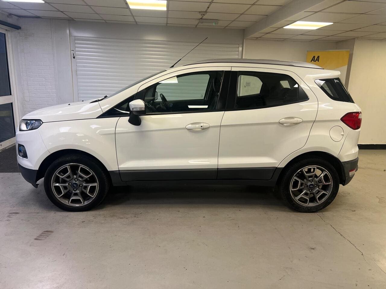 2016 Ford EcoSport, side left (photo 7 of 26)
