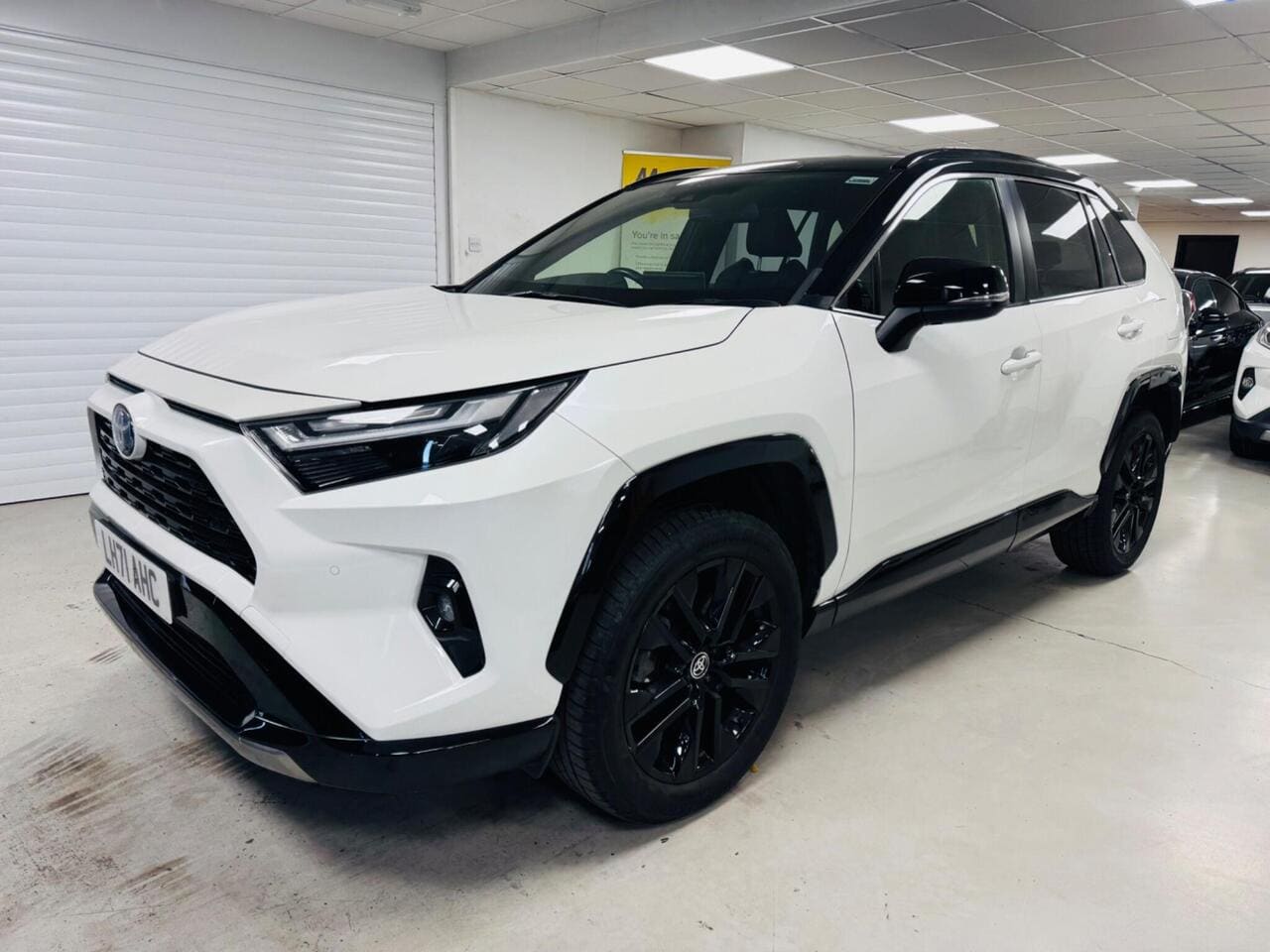 2022 Toyota RAV4, front left (photo 1 of 36)