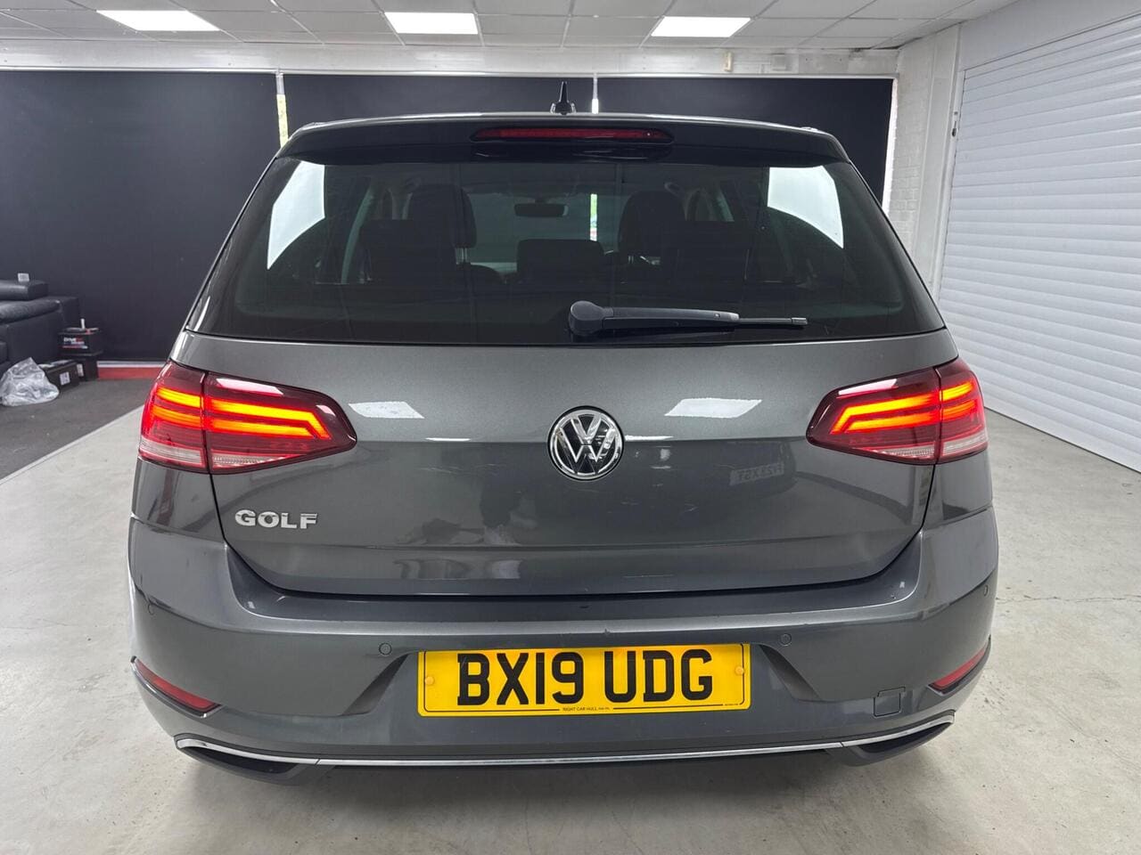 2019 Volkswagen Golf, rear (photo 28 of 30)