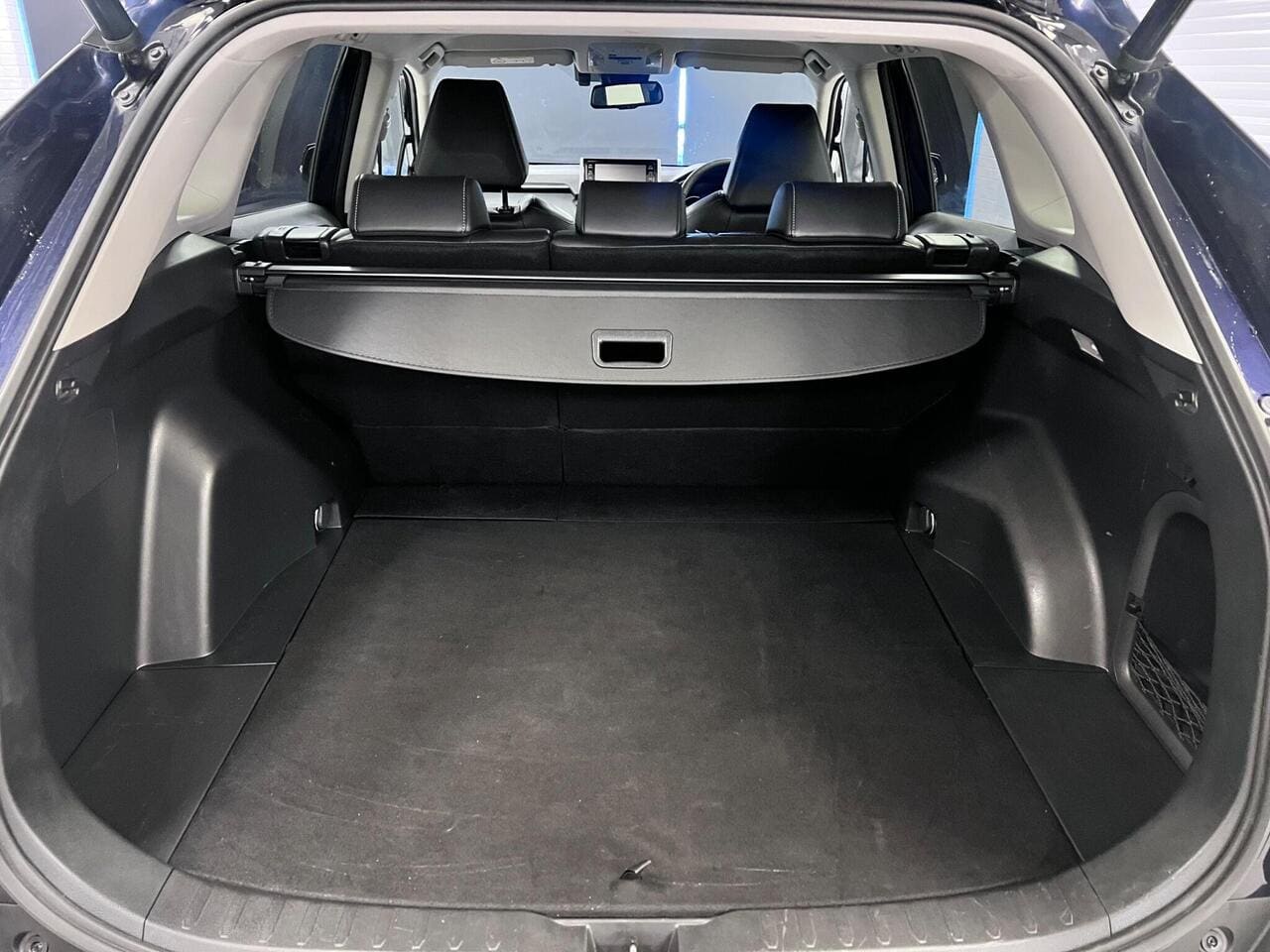 2019 Toyota RAV4, boot (photo 28 of 37)