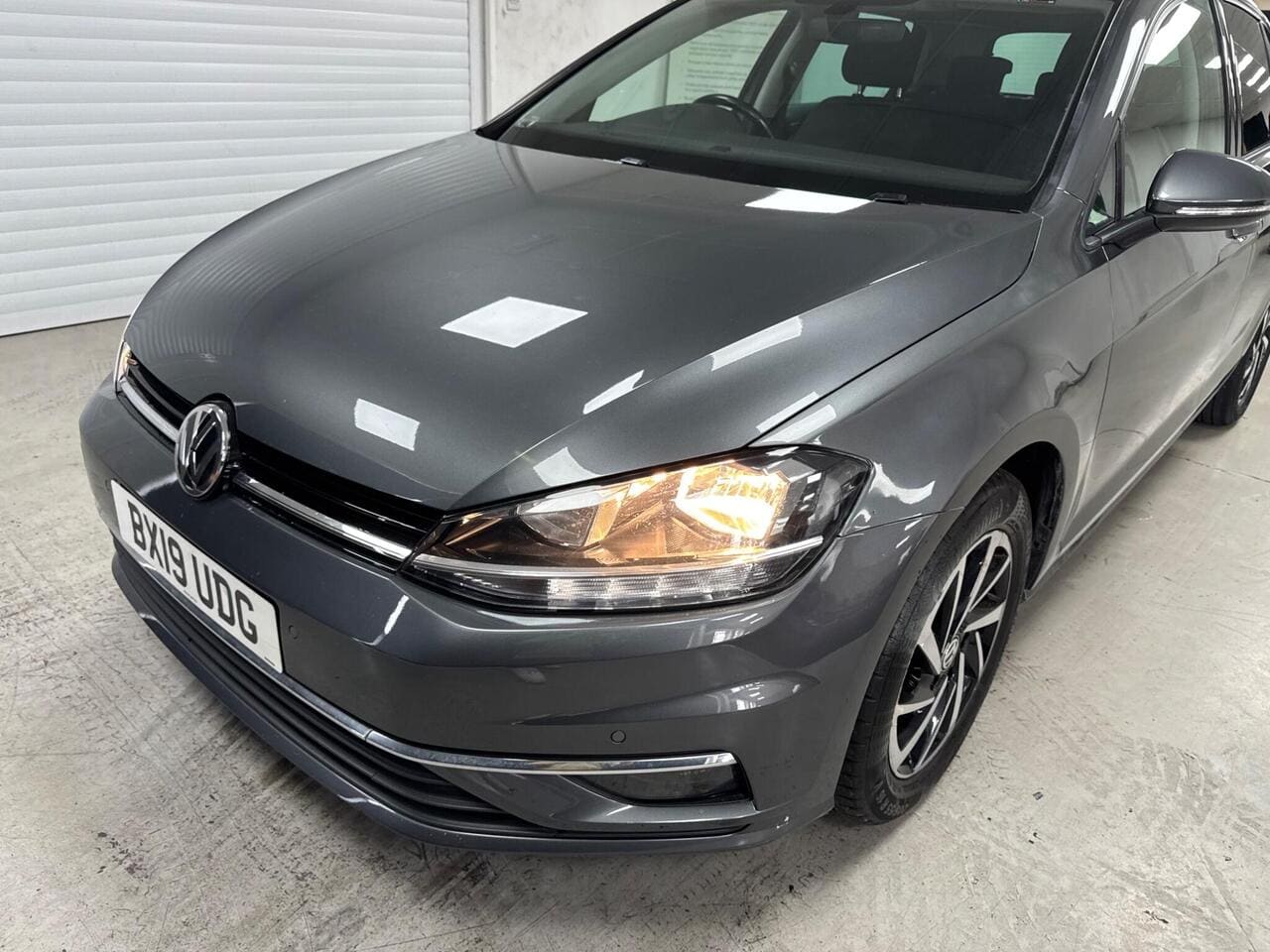 2019 Volkswagen Golf, front left (photo 25 of 30)