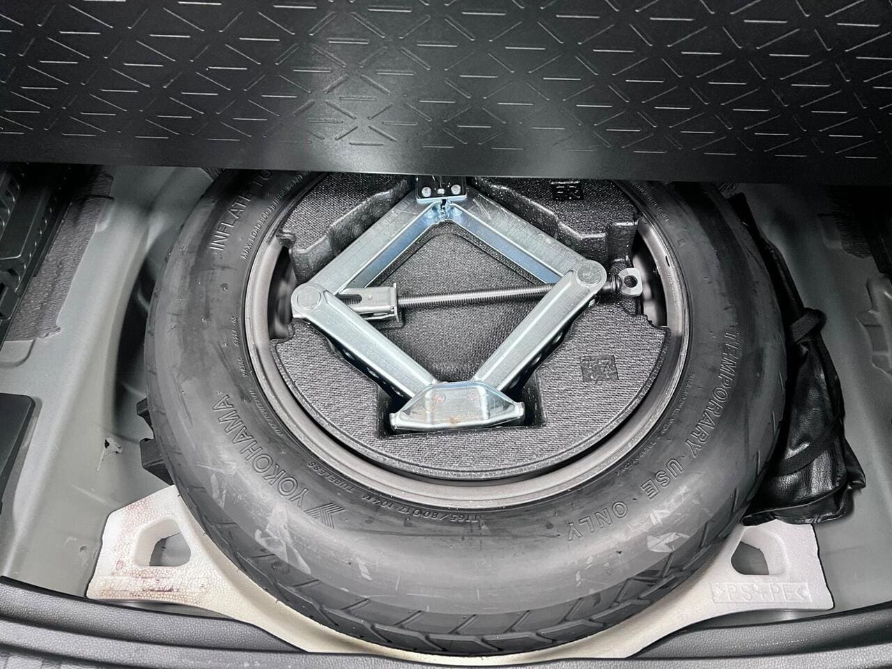 2019 Toyota RAV4 (photo 30 of 37)