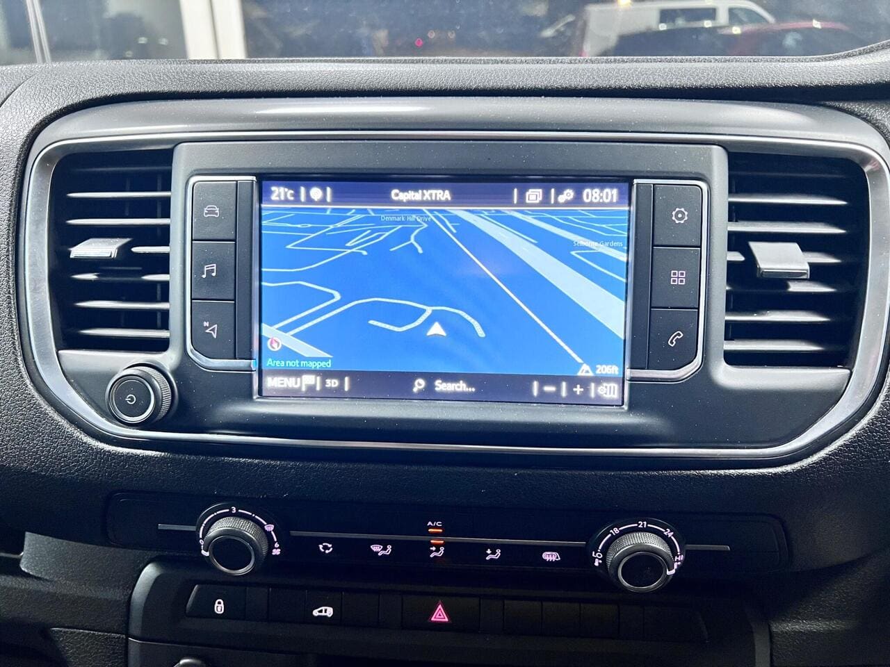 2023 Toyota ProAce, infotainment system (photo 15 of 36)