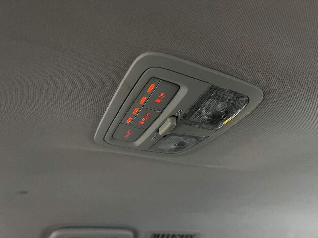 2020 Mitsubishi Shogun Sport, misc controls (photo 21 of 44)
