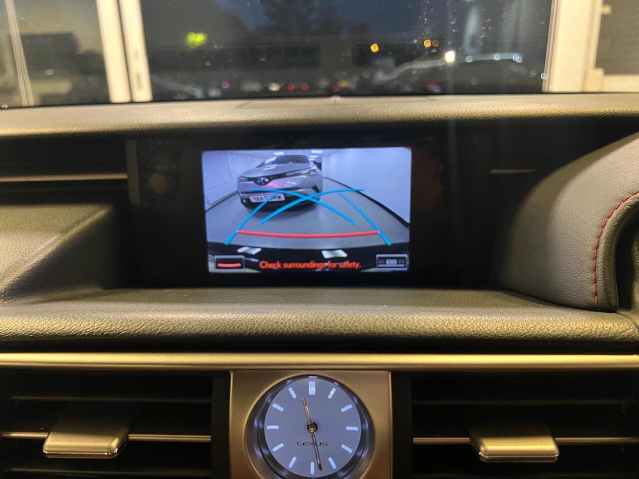 2013 Lexus IS, infotainment system (photo 24 of 34)
