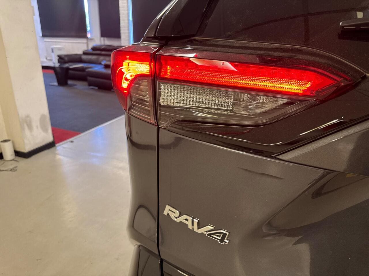2025 Toyota RAV4, lights rear (photo 23 of 41)