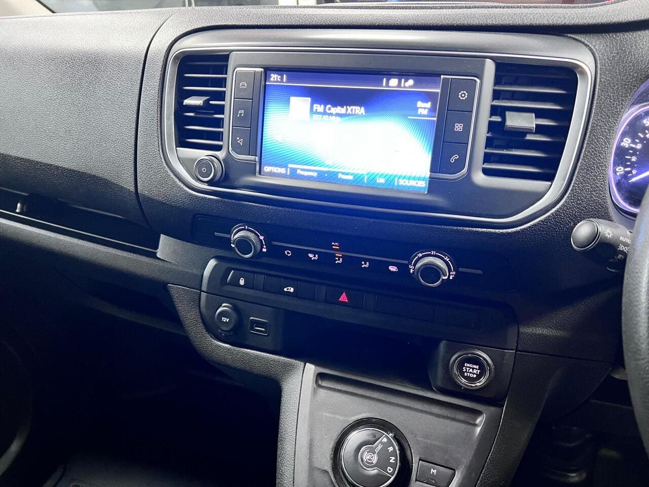 2023 Toyota ProAce, infotainment system (photo 10 of 36)