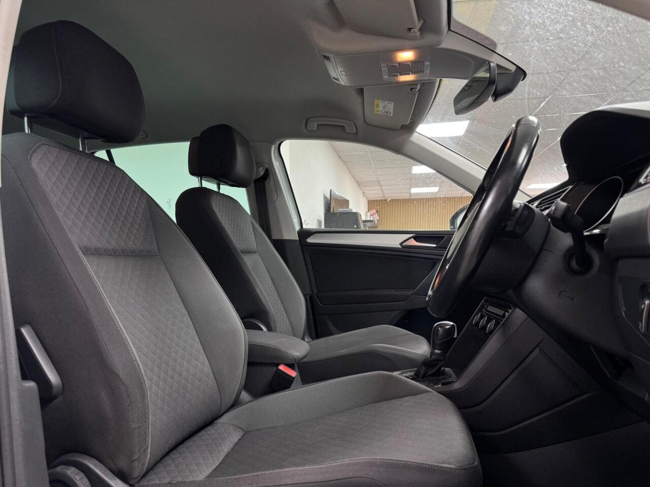 2019 Volkswagen Tiguan, seat driver (photo 11 of 28)