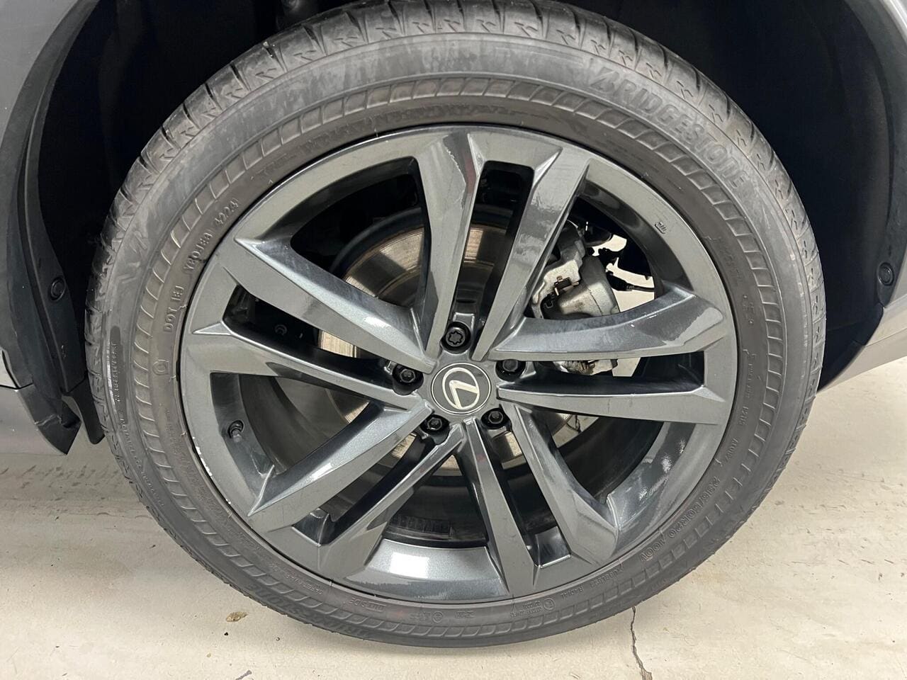 2022 Lexus NX, wheel (photo 45 of 46)