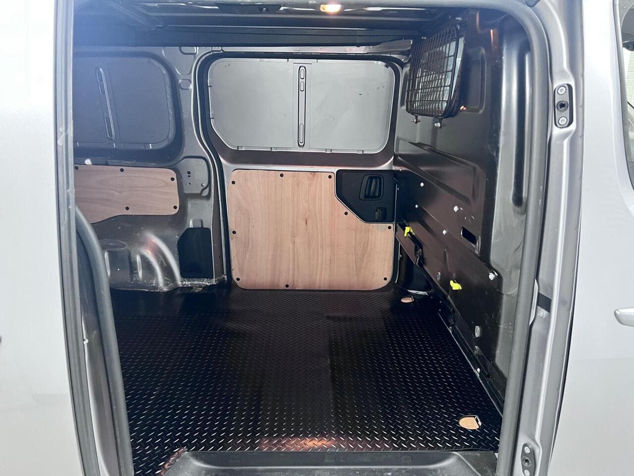 2023 Toyota ProAce, cargo space (photo 24 of 36)
