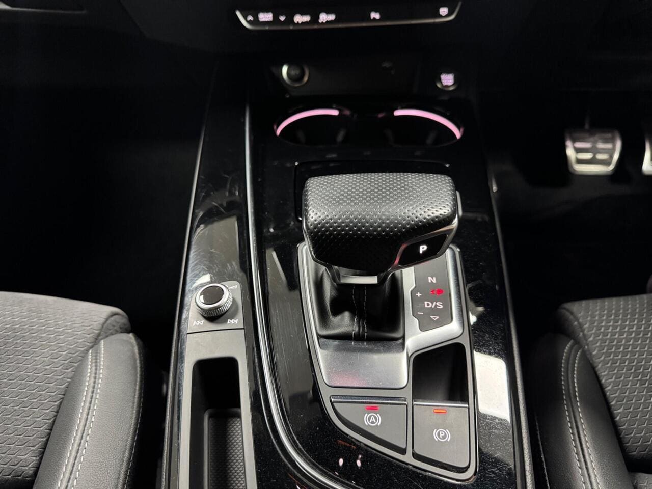 2023 Audi A5, interior front (photo 21 of 56)